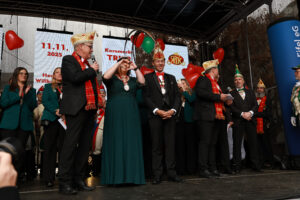 11.11.2025, Kornmarkt, Trier, GER, Karneval, ATK-Sessionseröffnung, im Bild


Foto © Sebastian J. Schwarz