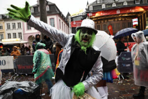 16.02.2026, Innenstadt, Trier, GER, Karneval, ATK Rosenmontagsumzug, im BildFoto © Sebastian J. Schwarz