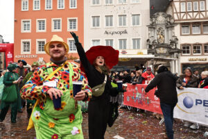 16.02.2026, Innenstadt, Trier, GER, Karneval, ATK Rosenmontagsumzug, im BildFoto © Sebastian J. Schwarz