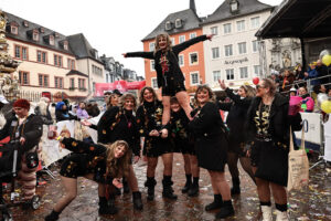 16.02.2026, Innenstadt, Trier, GER, Karneval, ATK Rosenmontagsumzug, im BildFoto © Sebastian J. Schwarz