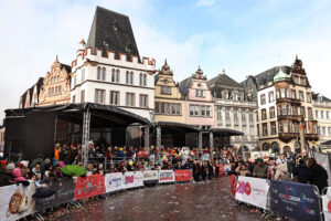 16.02.2026, Innenstadt, Trier, GER, Karneval, ATK Rosenmontagsumzug, im BildFoto © Sebastian J. Schwarz
