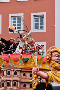 16.02.2026, Innenstadt, Trier, GER, Karneval, ATK Rosenmontagsumzug, im BildFoto © Sebastian J. Schwarz