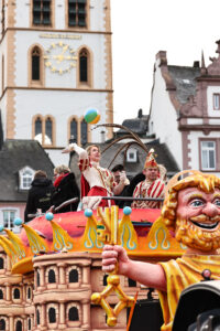 16.02.2026, Innenstadt, Trier, GER, Karneval, ATK Rosenmontagsumzug, im BildFoto © Sebastian J. Schwarz